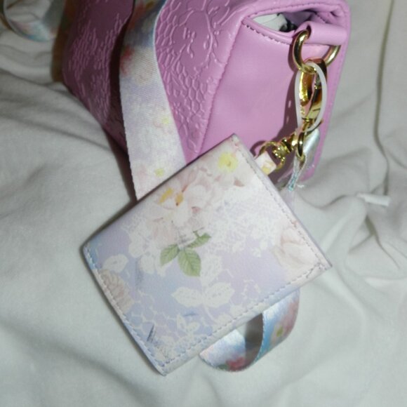 Luv Betsey LBAlexis Crossbody bag & hangoff Wallet NWT🆕📦🏃🏻💨⚡ - Picture 6 of 16